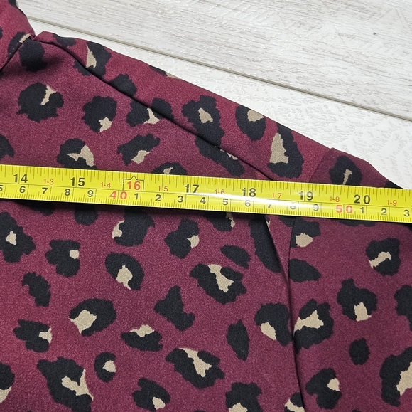 Susan Graver Button Up Shirt Tunic Top Plus 3XP Plum Leopard Animal Print Boho - Picture 3 of 12